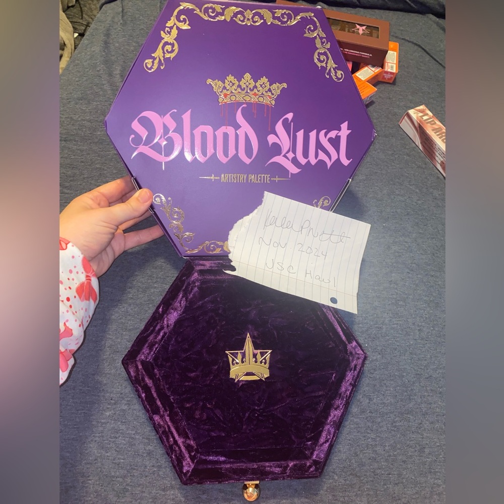 BLOOD LUST PALETTE JEFFREE STAR COSMETICS BRAND NEW EYESHADOW ARTISTRY PALETTE